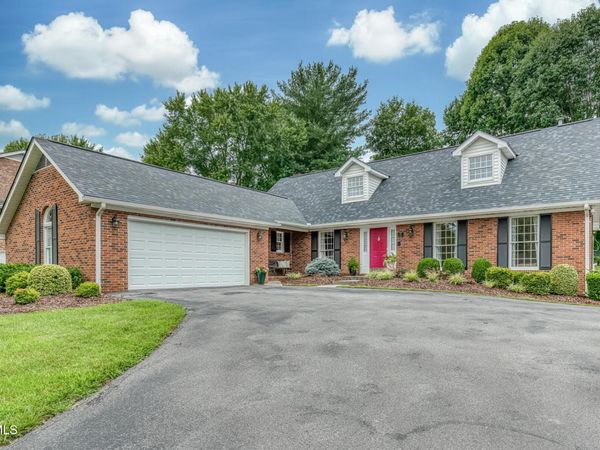 411 Elm Lane, Johnson City, TN 37604
