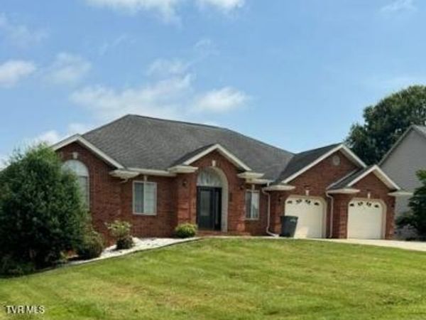147 Charlton Court, Bluff City, TN 37618