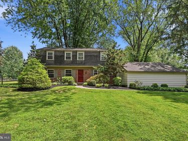 7 MANOR VIEW CIRCLE , MALVERN, PA 19355