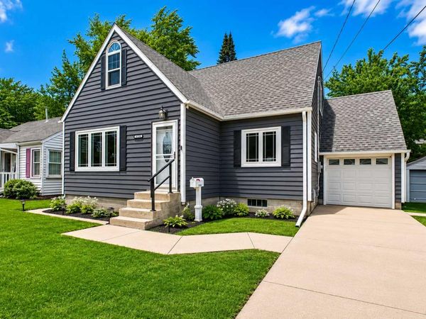 1334 Dunham Street , Albert Lea, MN 56007