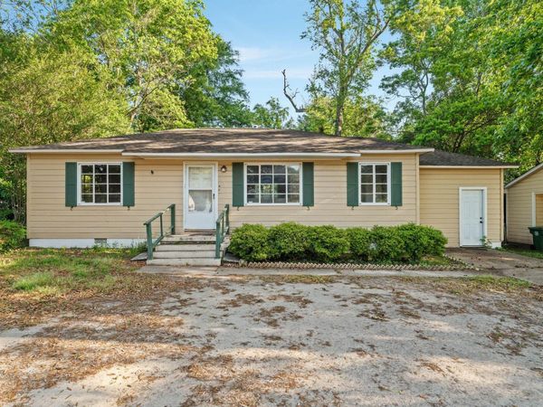 713 Myrtle St., Hattiesburg, MS 39401