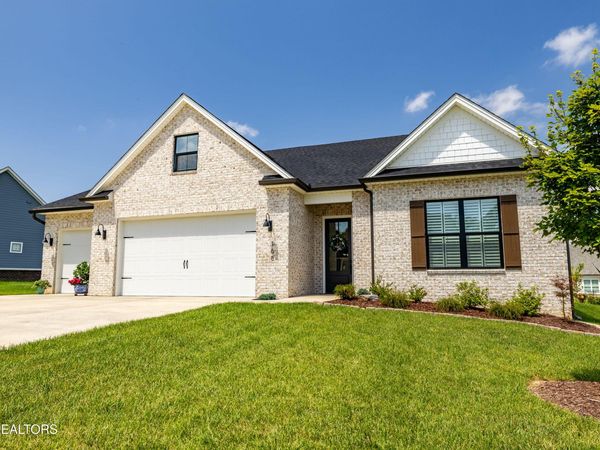 168 Clover Circle, Lenoir City, TN 37772