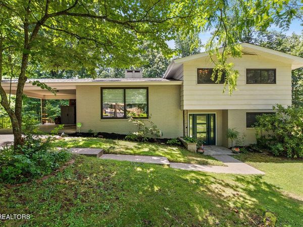 853 W Outer Drive, Oak Ridge, TN 37830