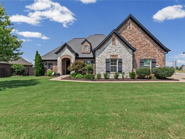 3501 W Laney Street , Rogers, AR 72758