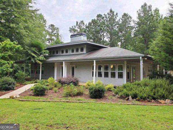 207 Steeplechase, Barnesville, GA 30204