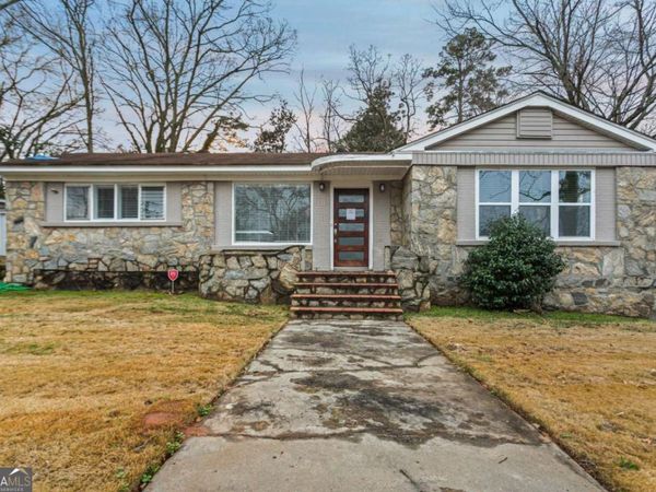 141 Fairview Drive, Fairburn, GA 30213