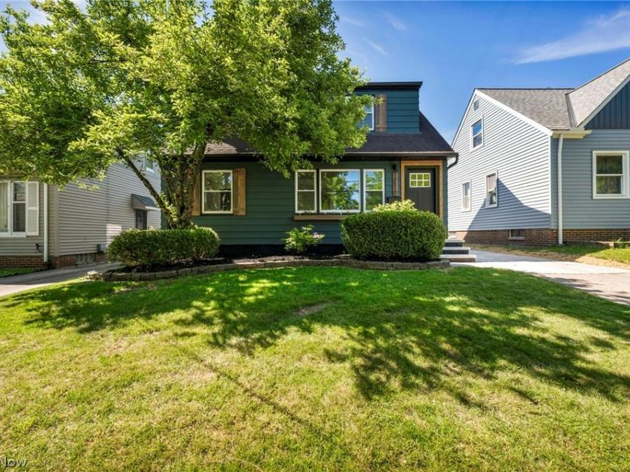13510 Rockside Road, Garfield Heights, OH 44125 Photo 1