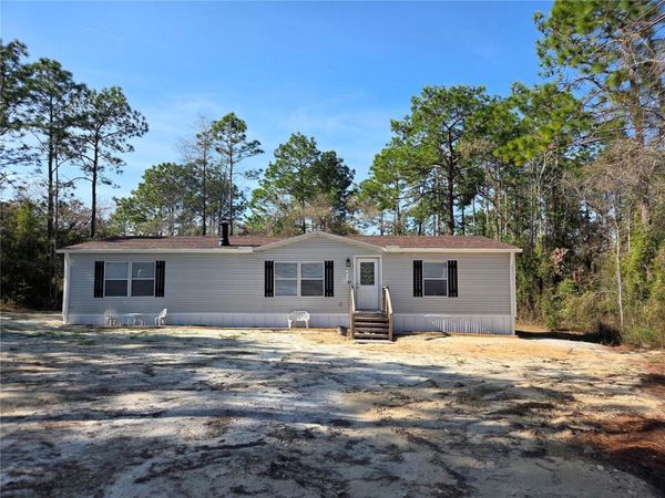 90 NE 132ND TERRACE , WILLISTON, FL 32696
