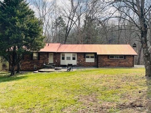2190 Baker Hwy Hwy 63 , Huntsville, TN 37756
