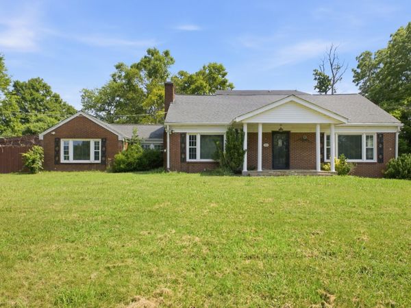 729 Greymont Dr , Nashville, TN 37217