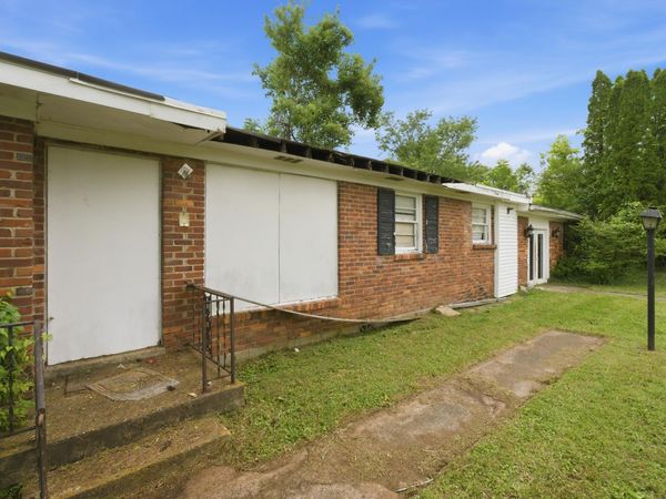 213 Rosehill Dr , Goodlettsville, TN 37072
