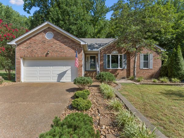 2180 Strombury Dr , Hermitage, TN 37076