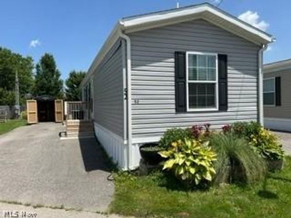 12860 Mayfield Rd , Unit 52, Chardon, OH 44024