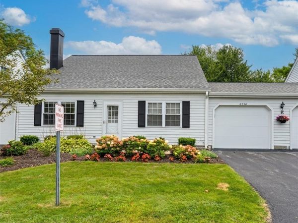 8756 Concord Court , Chagrin Falls, OH 44023