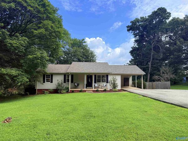 82 Fairhope Drive, Arab, AL 35016