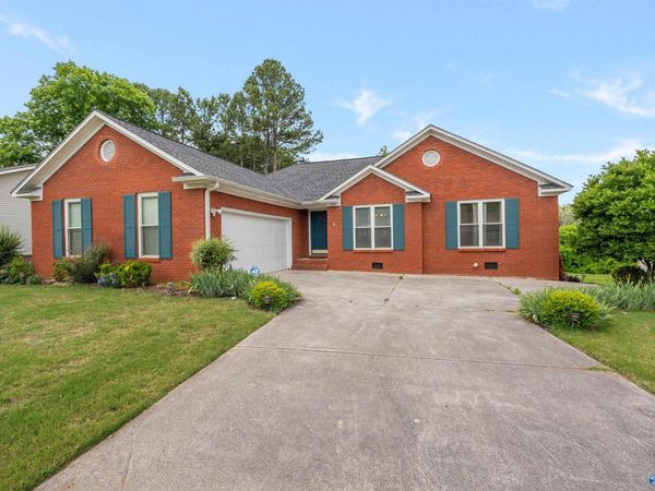 725 Mountain Gap Road SE, Huntsville, AL 35803