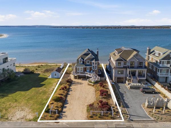 688 Dune Road , Westhampton Dunes, NY 11978