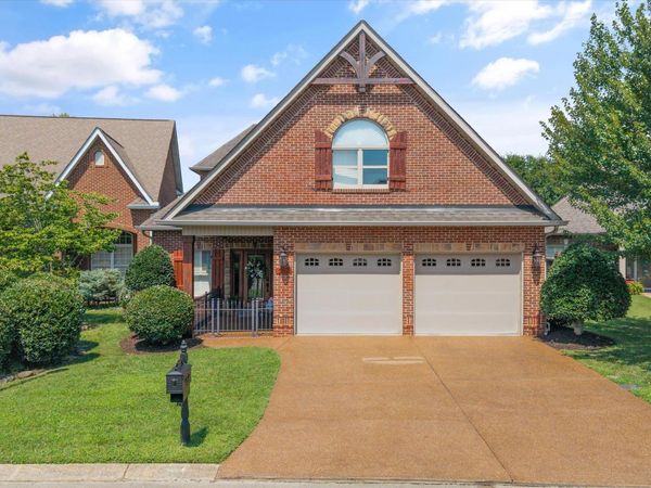 267 Savannah Park Drive, Maryville, TN 37803