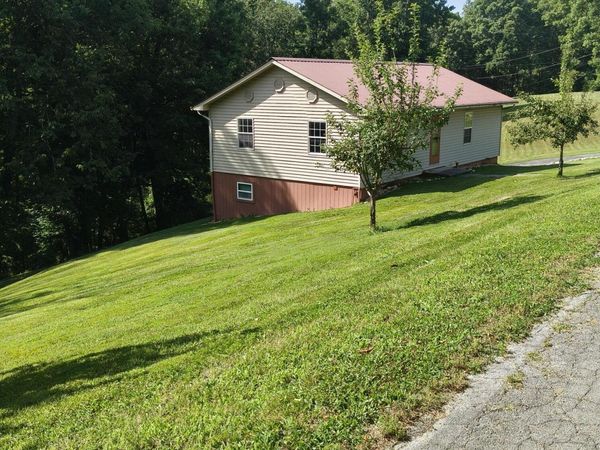 1947 Oody Rd, Loudon, TN 37774