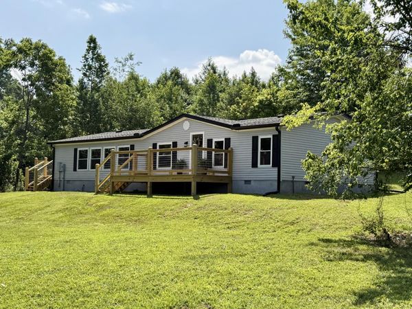 1624 Rock Bridge Rd , Bethpage, TN 37022