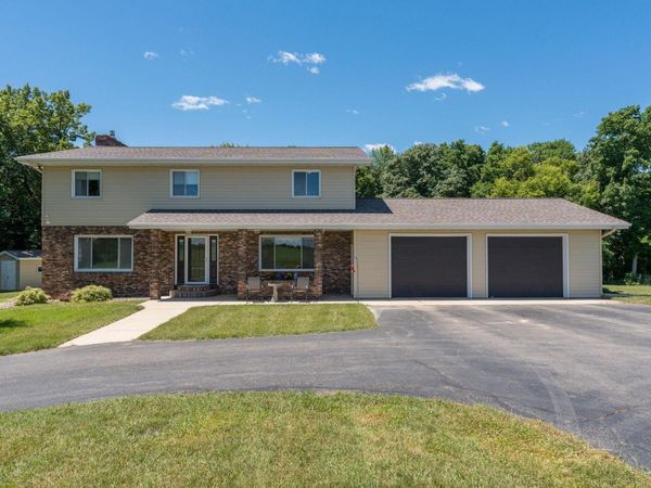 24100 577th Lane , Mankato, MN 56001