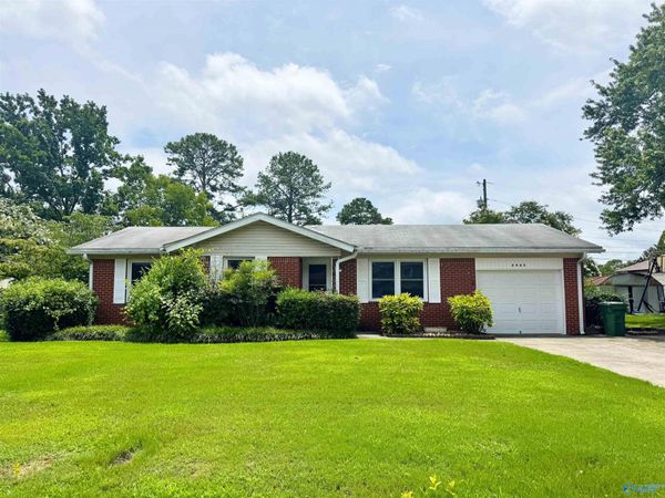 3905 SW Ashland Drive, Huntsville, AL 35805