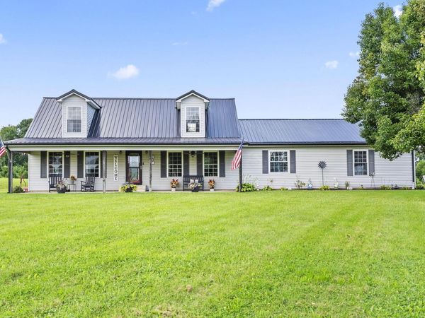 16633 Charleston Pike , Kingston, OH 45644