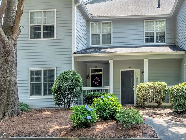 1002 Vinings Forest Lane SE, Unit 10, Smyrna, GA 30080
