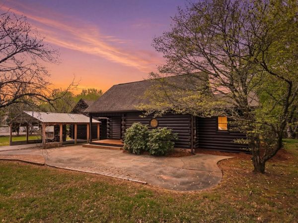 284 Savannah Shores Dr , Delano, TN 37325