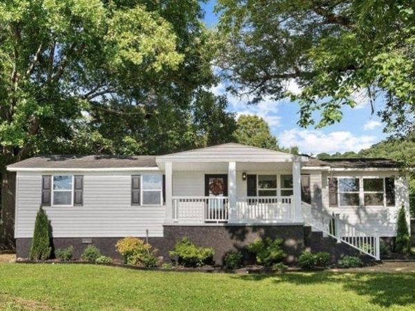 90 Whitman Street, Ringgold, GA 30736