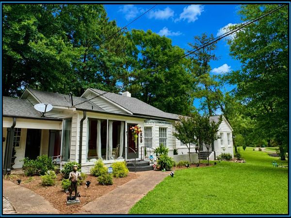 208 Sycamore St., Sardis, MS 38666