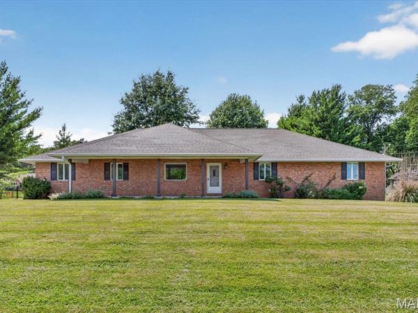 101 Polo Run , Waterloo, IL 62298