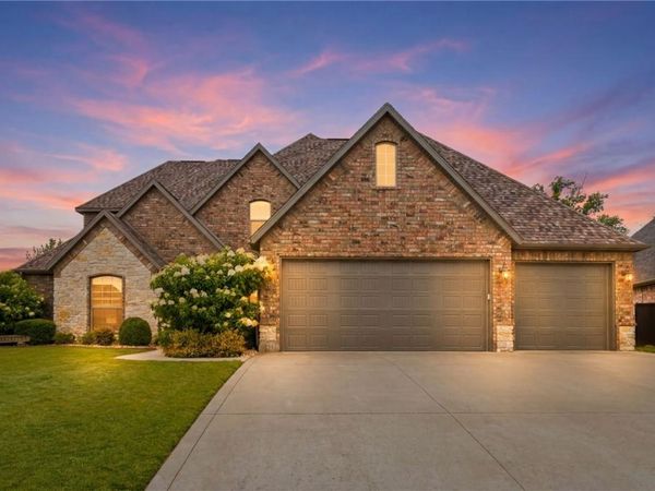 4100 NE Miner Court , Bentonville, AR 72712