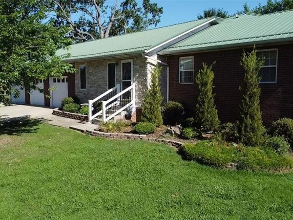 893 Zinc Road , Harrison, AR 72601