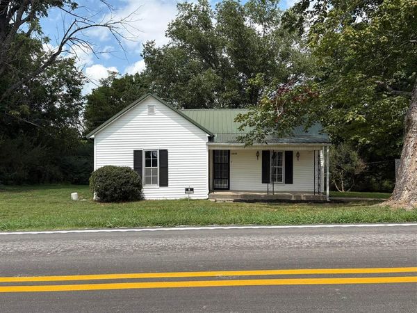 7438 Old Bowling Green Road , Glasgow, KY 42141