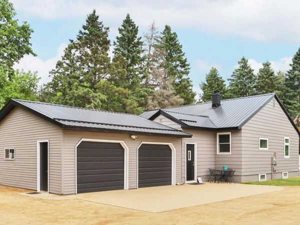 919 Pine Grove Road , Staples, MN 56479