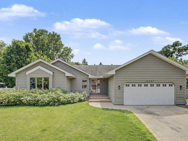 12225 60th Place N, Plymouth, MN 55442