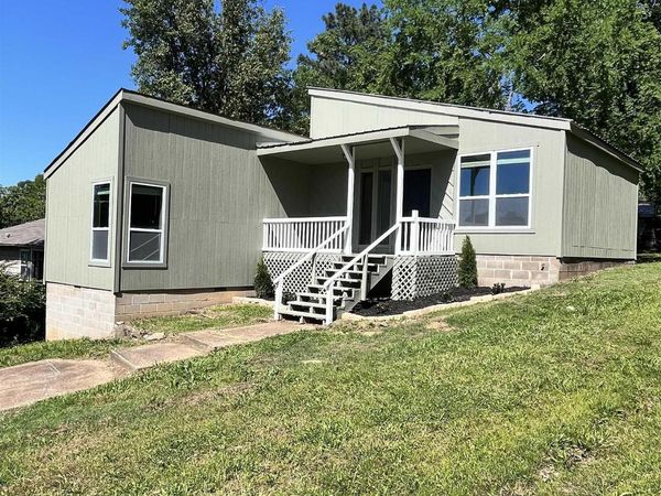 345 Hawkins , Batesville, AR 72501
