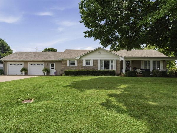 902 Lingale Drive , Cave City, KY 42127