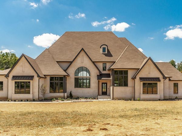 220 Shun Pike , Cottontown, TN 37048