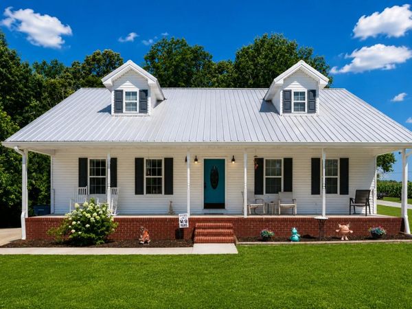 2836 Gate 3 Rd , Paris, TN 38242