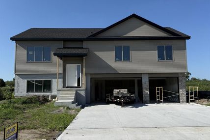 1500 W Beartooth Drive, Lincoln, NE 68521