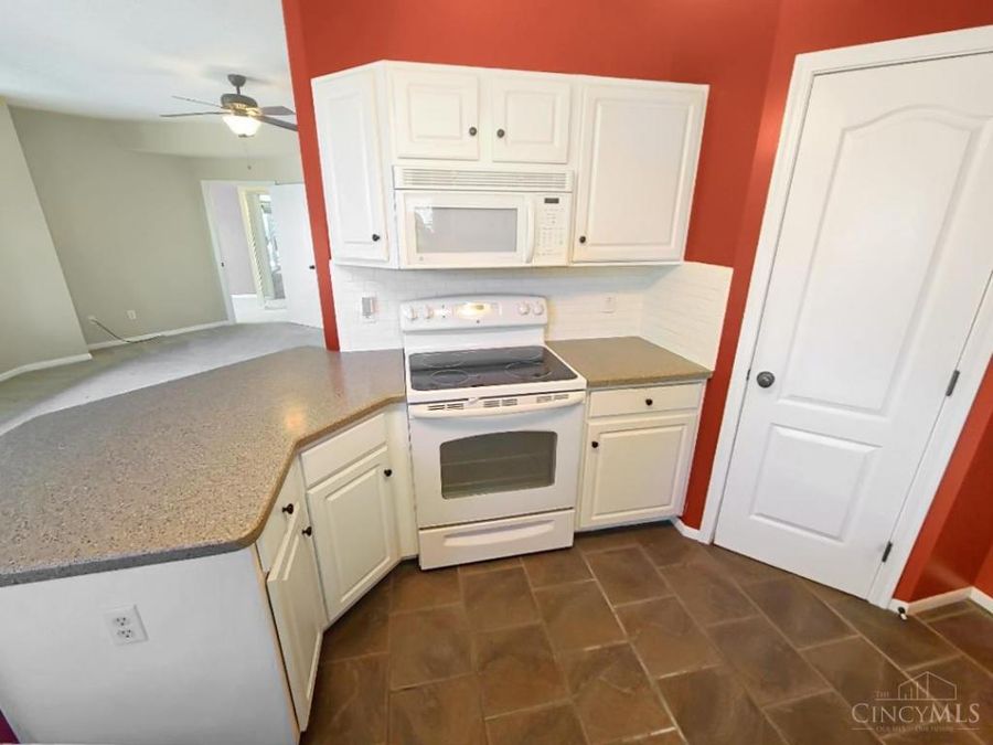 7874 Gapstow Bridge, Springfield Township, OH 45231 Photo 13