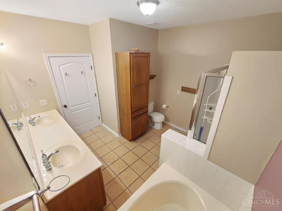 7874 Gapstow Bridge, Springfield Township, OH 45231 Photo 18