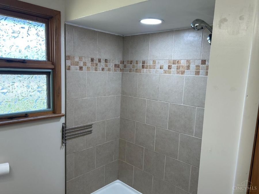 821 E Center Street, Blanchester, OH 45107 Photo 9