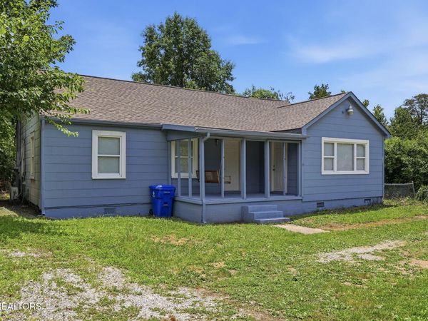 826 N Chamberlain Ave , Rockwood, TN 37854