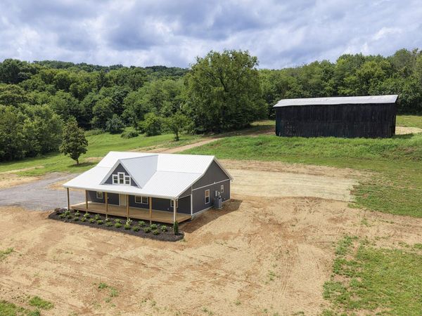 1790 Hawkins Branch Rd , Bethpage, TN 37022