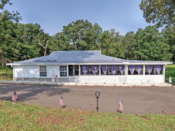 3231 Sardis Lake Dr., Batesville, MS 38606
