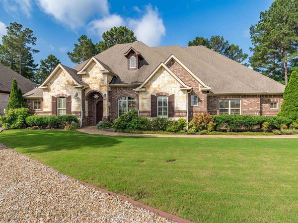26 Manzanares , Hot Springs Village, AR 71909