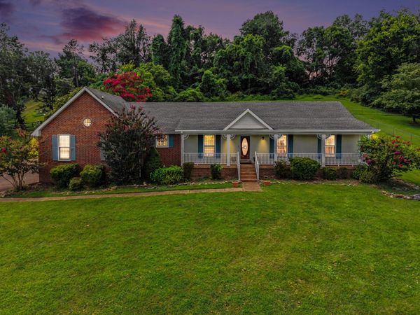 567 Glen Echo Dr , Old Hickory, TN 37138